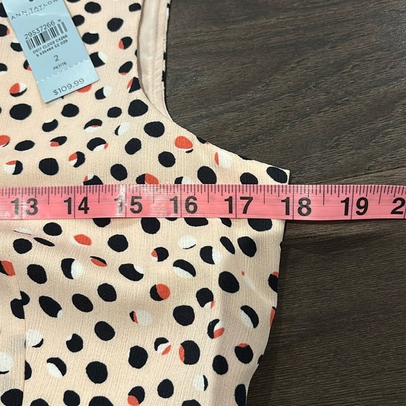 Ann Taylor Mini Dress,Tiered Ruffle Hem,V-Neck zipper back,Polka Dot,Lined,light - Picture 10 of 11